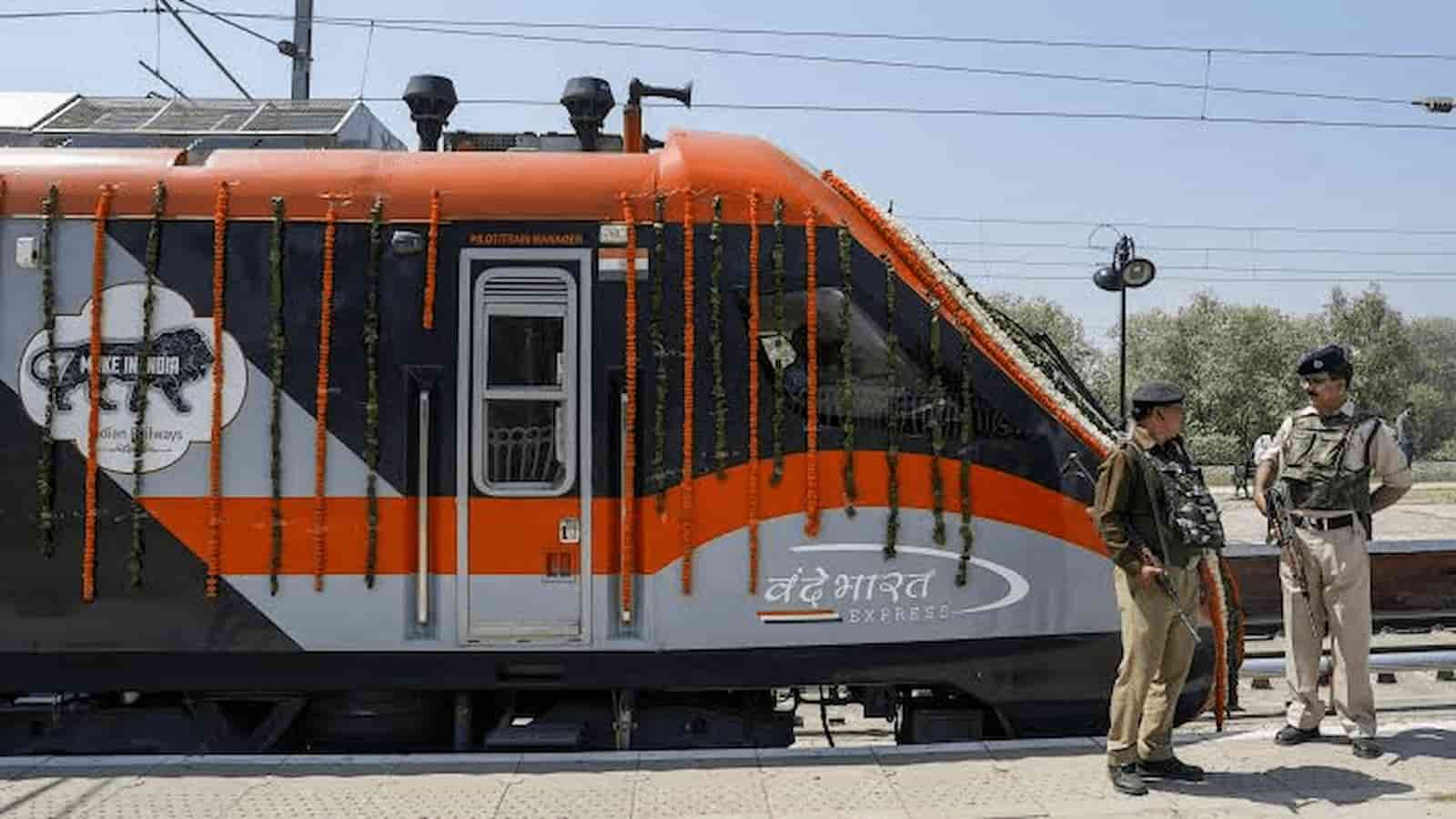 Second Vande Bharat Sleeper Train Between New Delhi and Varanasi to Launch on October 31
