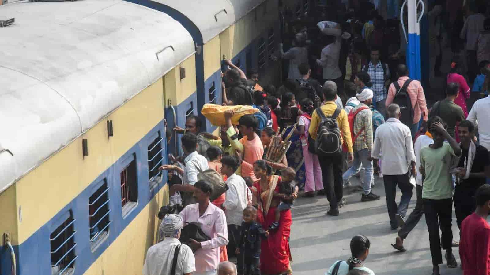 UPSSSC PET Candidates Face 500-Km Journeys, Overcrowded Trains and Sleepless Nights