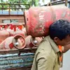 Delhi Cabinet approves scheme to provide free LPG cylinders on Holi and Diwali