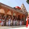 Prime Minister Modi Performs Sacred Worship at Kashi Vishwanath Temple After 14-Kilometre Varanasi Roadshow