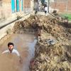 Firozabad Councillor Steps Into Sewage-Filled Water to Protest Damaged Pipeline, Raises Questions Over Municipal Corporation Response