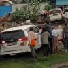 Nalanda DM’s Vehicle Gets Stuck in Mud During Village Visit, Viral Video Highlights Ground Reality of Rural Roads