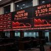 Indian Stock Market Falls Despite Global Gains; Sensex Drops 330 Points