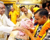Day After Walking Out Of Jail, Kejriwal Visits Hanuman Temple In Delhi; To Address Media