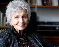 Alice Munro, Nobel literature winner revered as short story master, dies at 92