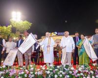 HM Shah, Gujarat CM inaugurate Ahmedabad Shopping Festival