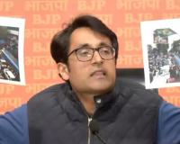 'Mamata chose lathi charge, Rahul chose silence': BJP attacks Cong, Trinamool over B'desh issue