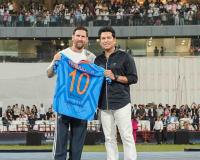 Messi and Tendulkar Share Iconic Jersey Moment as Football Meets Cricket at Wankhede