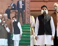 Opposition Leaders Stage Demonstration in Parliament Complex Over Delhi’s Toxic Air Crisis