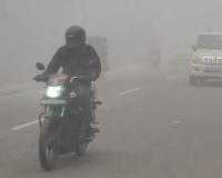 Dense Fog Engulfs Chitrakoot, Disrupting Daily Life and Raising Road Safety Concerns