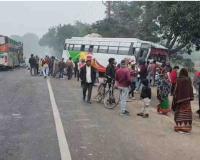 Head-On Bus Collision on National Highway 730 Leaves Over 10 Injured in Uttar Pradesh’s Shravasti