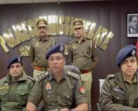 Noida Police Bust Snatching and Vehicle Theft Gang, Recover 22 Stolen Mobile Phones