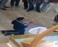 Public Proposal Turns Heads at Ghaziabad Mall, Sparks Viral Buzz