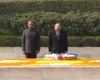 Putin Pays Tribute to Mahatma Gandhi at Rajghat During New Delhi Visit