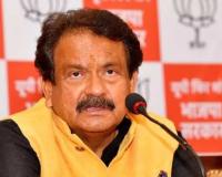 Union Minister S.P. Singh Baghel Offers Condolences at Noida Residence of MP Mahesh Sharma