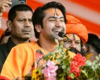 Ayodhya saints support Dhirendra Shastri on ‘No Sharma, no Verma’ remark