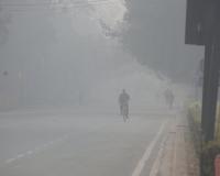 Delhi shivers as IMD warns of cold wave, AQI remains poor