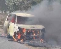 Fire Crews Thwart Major Disaster After Vehicle Bursts into Flames on Kasganj Road