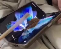 From High-Tech to High Stakes: Samsung Foldable Reimagined as Premium Cannabis Rolling Surface