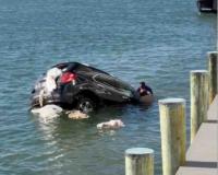 Good Samaritans Pull Driver from Sinking SUV in Heroic Virginia Beach Rescue