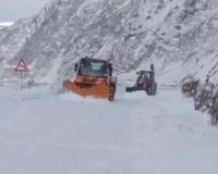 Massive Snow-Clearing Operations Underway to Reopen Strategic Mughal Road