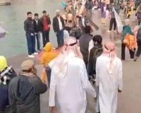 Viral Sighting of Individuals in Sheikh Attire at Har Ki Pauri Sparks Row Over Entry Norms