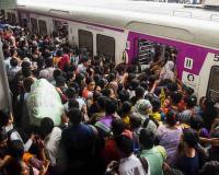 Mumbai Railway Revolution: First Automatic Door Non-AC Local Train Reaches Kurla