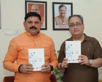 Satish Chandra Dubey Releases INDIANPSU Diary & Directory 2026 in New Delhi