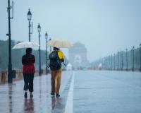 Delhi Hit by Thunderstorms and Dust Storms as Strong Winds Bring Temporary Relief from Severe Heatwave Conditions