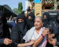Sheema Kirmani Detained During Aurat March Preparations in Karachi; Police Escort Video Sparks Nationwide Debate