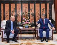 Viral “Sofa Theory” Sparks Global Debate Over Xi Jinping–Donald Trump Beijing Summit Seating Arrangement