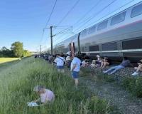 French TGV Passengers Stranded in Scorching Heatwave After Electrical Failure Near Lyon
