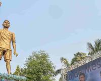 Seventy-Foot Lionel Messi Statue in Kolkata Faces Safety Scrutiny After Swaying in Strong Winds
