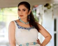 Meenakshi Seshadri Signals Bollywood Comeback After Three Decades, Seeks Challenging Film Roles
