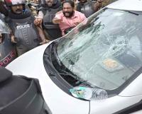Policeman Injured, Vehicles Vandalised as Violence Erupts During ED Searches at Properties Linked to Pinarayi Vijayan’s Family