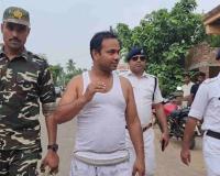 West Bengal Police Parade Arrested TMC-Linked Strongmen Through Streets Amid Statewide Crime Crackdown