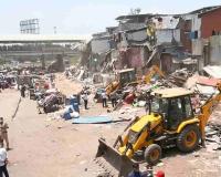 Bandra East Garib Nagar Demolition Drive Intensifies After High Court Clearance for Railway Expansion Project