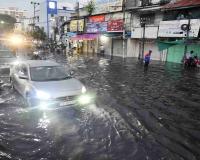 Hyderabad-Bengaluru Travel Comparison Sparks Fresh Debate on Urban Infrastructure and Traffic Management