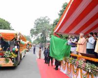Yogi Adityanath Flags Off 45 Electric Buses, Accelerates Uttar Pradesh’s Green Mobility Drive
