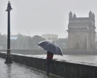 Mumbai Monsoon Arrival Triggers Waterlogging and Transport Disruptions; No Official Order on Closure of Schools and Colleges