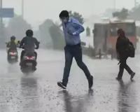 Mumbai Monsoon Onslaught: Over 200 mm Rain Triggers Severe Waterlogging, Rail Disruptions and Infrastructure Strain Across City