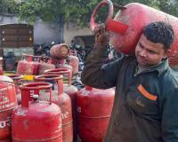 Fuel Prices Slashed Across India as United States-Iran Tensions Ease; Commercial LPG, Private Fuel and Jet Fuel Become Cheaper