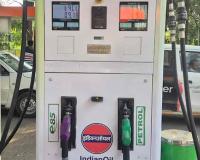 New Delhi Drivers Stage Protest Against Mandatory E20 Fuel Rollout, Demand Alternative Fuel Options and Transparency