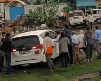 Nalanda DM’s Vehicle Gets Stuck in Mud During Village Visit, Viral Video Highlights Ground Reality of Rural Roads