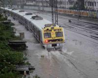 Mumbai Local Train Horror: Passenger Attacked With Sickle Over Seat Dispute, Railway Police Launch Search
