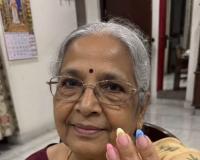 Elderly Woman's Colorful Nail Extensions Win Hearts as Viral Video Spreads Joy Across Social Media