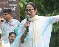 Mamata Banerjee Calls for Opposition Unity in Bengal Against BJP, Labels Defectors as ‘Traitors’ Amid TMC Crisis