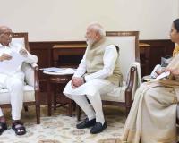 Sharad Pawar and Supriya Sule Meet Prime Minister Narendra Modi Amid Student Protest Fallout
