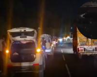 Major Accident Averted on Mumbai–Ahmedabad National Highway After Exposed Steel Rods From Damaged Road Surface Trigger Multi-Vehicle Damage