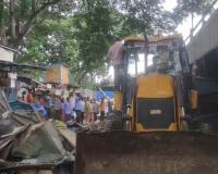 Bengaluru Clears 233 Encroaching Shops Near Fort and KR Market After High Court Order